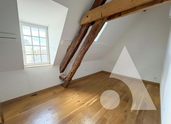 Maison 10 pièces 328.3 m2