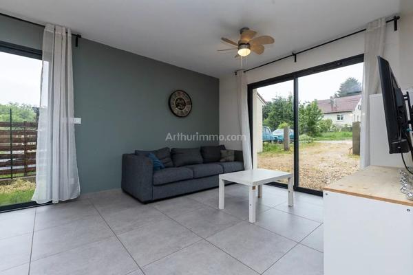 Vente                                                      Maison
                        
                     5 pièces                      142 m2                     à Vézeronce-Curtin