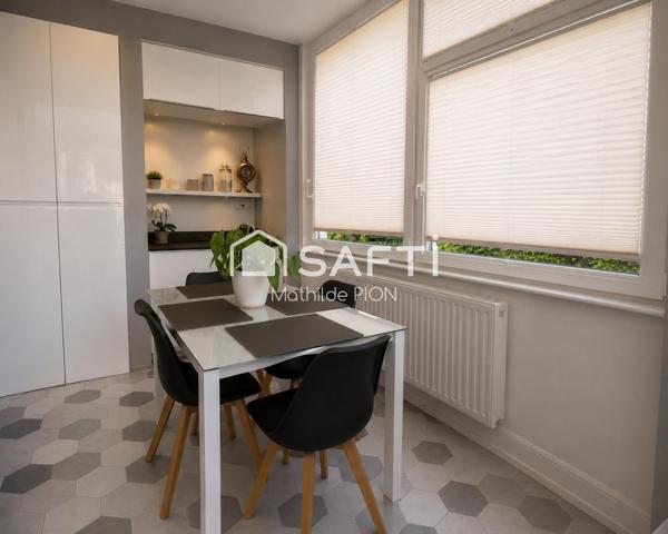 Appartement contemporain dans une maison de charme