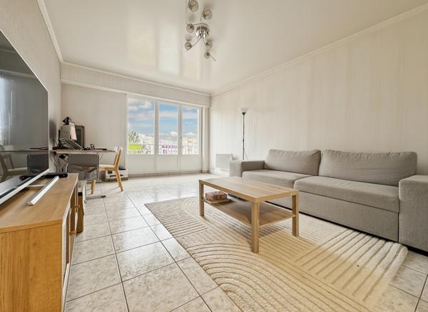 ROSNY SOUS BOIS RER E & A - Appartement T4