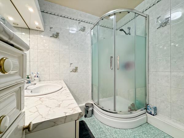 ROSNY SOUS BOIS RER E & A - Appartement T4