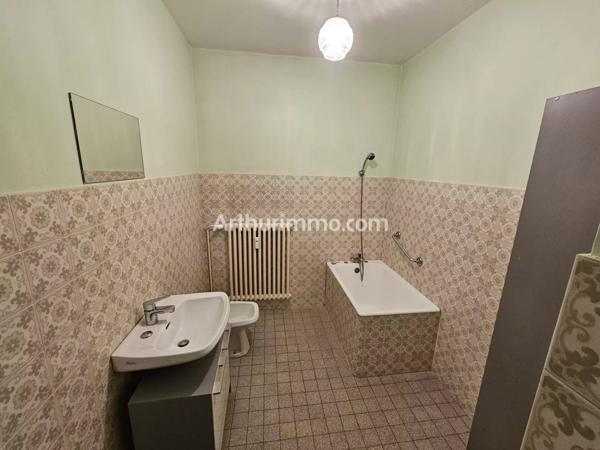 Location Appartement 2 pièces 46 m2 à Montmorot