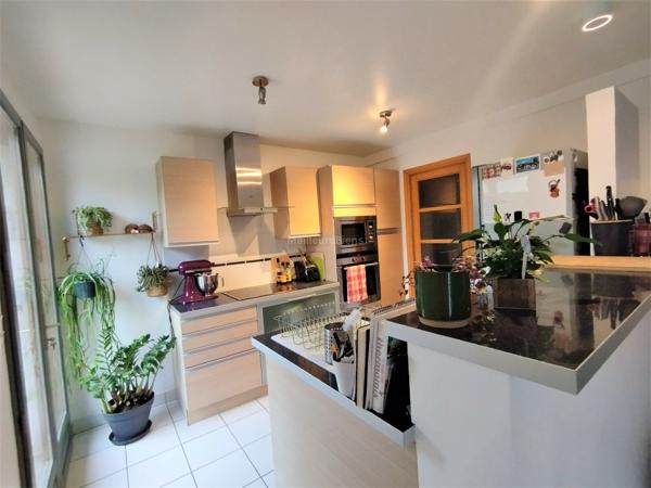 Maison en environnement familial