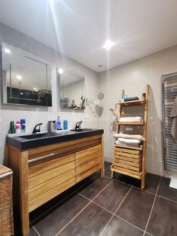 FONDETTES, Maison 180M2, 4 chambres, Maison d'hôtes, dépendances, parc arboré, piscine.