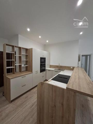 AGEN. Superbe appartement T3 de 65 m² environ, idéalement situé à proximité de la gare. Rénovation complète de 2026.