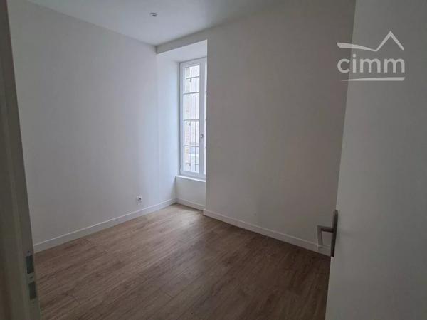 AGEN. Superbe appartement T3 de 65 m² environ, idéalement situé à proximité de la gare. Rénovation complète de 2026.