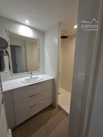 AGEN. Superbe appartement T3 de 65 m² environ, idéalement situé à proximité de la gare. Rénovation complète de 2026.