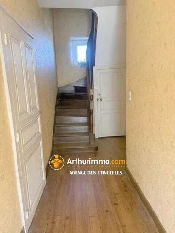 Vente                                                      Maison
                        
                     5 pièces                      110 m2                     à Martigné-Ferchaud