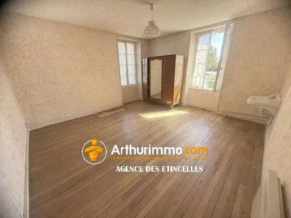 Vente                                                      Maison
                        
                     5 pièces                      110 m2                     à Martigné-Ferchaud