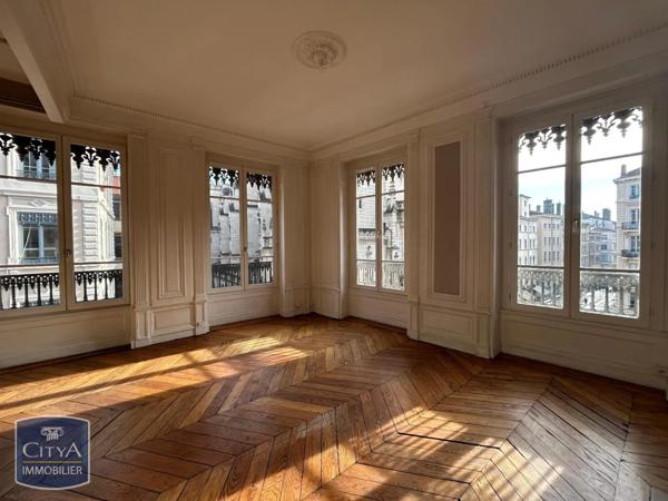 Appartement à louer 4 pièces 91.7m²