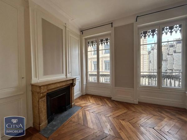 Appartement à louer 4 pièces 91.7m²