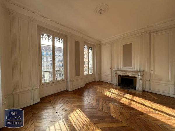 Appartement à louer 4 pièces 91.7m²