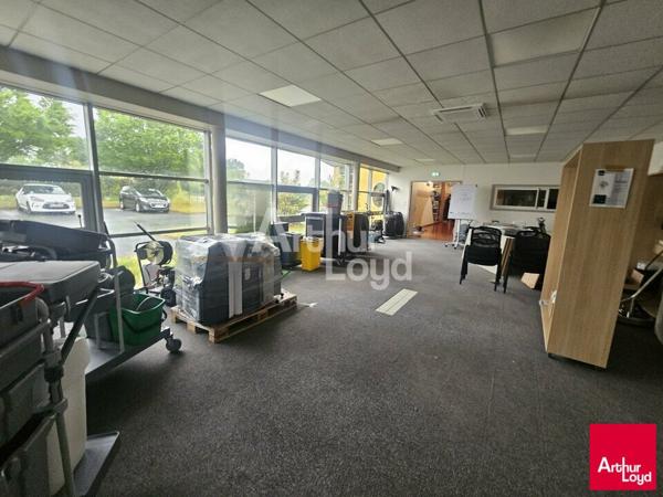 BEAUFORT EN ANJOU BUREAUX DE 300 m² à louer