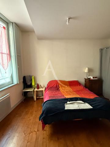 Duplex lumineux en plein coeur de ville avec parking sécurisé