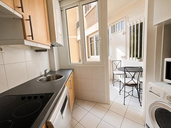 Appartement Paris 3 pièce(s) 80 m2
