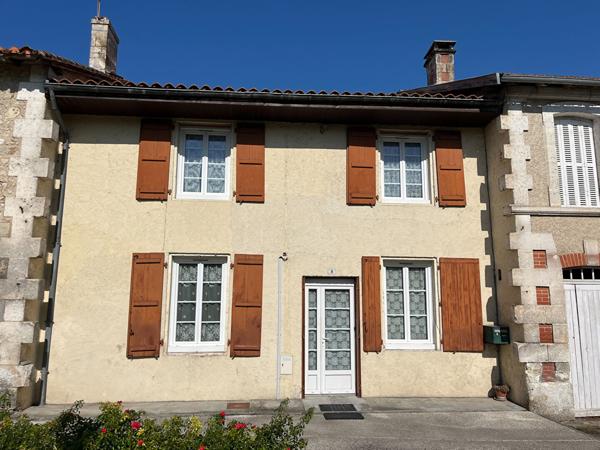 Maison de 2 chambres au coeur de Montmoreau Montmoreau