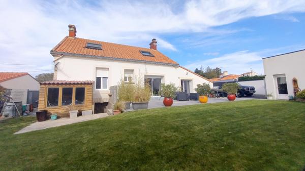 Charmante Maison à Vendre à Divatte sur Loire - 3 chambres, garage et jardin - 360 000 €HAI