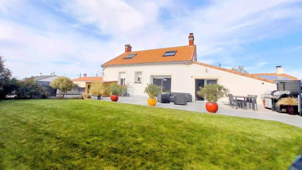 Charmante Maison à Vendre à Divatte sur Loire - 3 chambres, garage et jardin - 360 000 €HAI