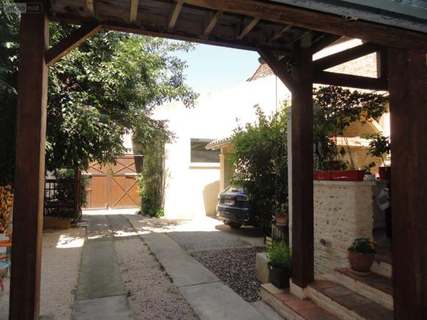 Maison de maître à vendre à Saint-Gilles dans le Gard (30800), ref : 11411/418