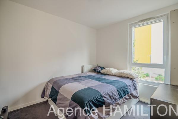 Nanterre université, T4 de 76 m2 avec 50 m2 de jardin/terrasse + parking Nanterre