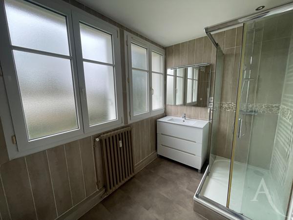 Appartement Châteauroux T3 (chauffage compris) et place de parking !