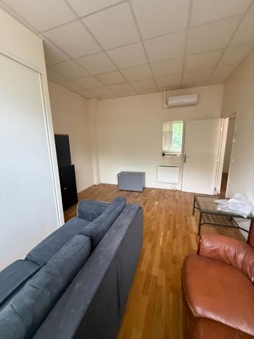 Bureaux Aubervilliers 1 pièce(s) 61 m2