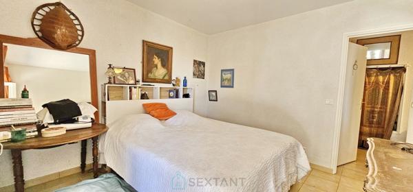 A Rocamadour belle longère avec piscine avec une superbe vue.