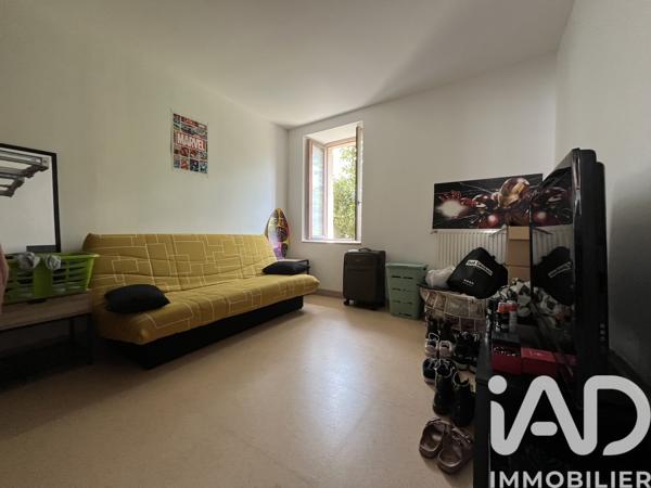 Maison à vendre 5 pièces 97 m² Saint-Amand-sur-Sèvre