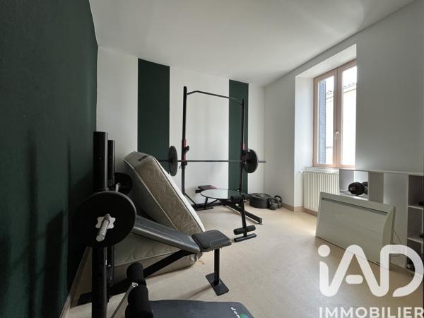 Maison à vendre 5 pièces 97 m² Saint-Amand-sur-Sèvre