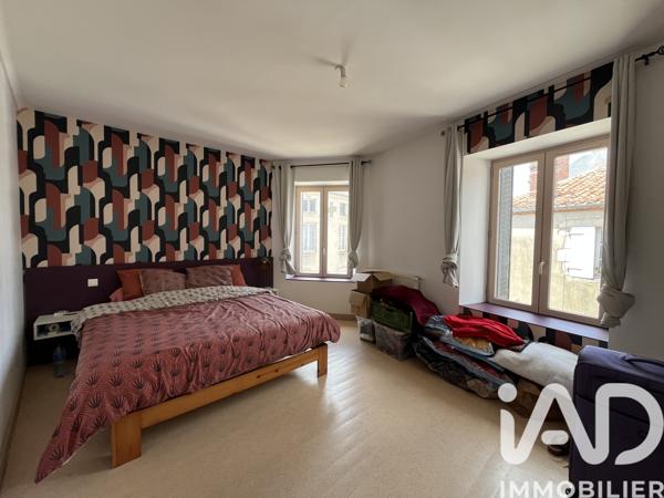 Maison à vendre 5 pièces 97 m² Saint-Amand-sur-Sèvre