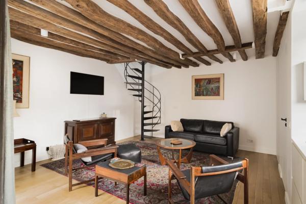 Appartement Paris 7 e - CARRÉ DES ANTIQUAIRES