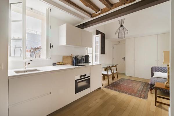 Appartement Paris 7 e - CARRÉ DES ANTIQUAIRES