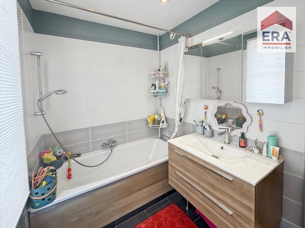 Charmante maison familiale 5 pièces 111,31 m² à Grand Village à VERT-SAINT-DENIS