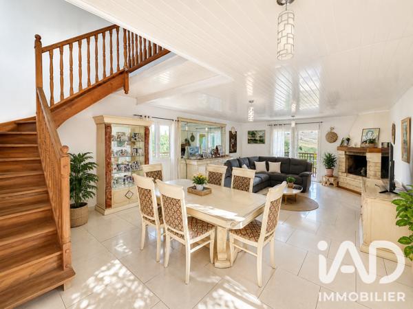 Maison à vendre 12 pièces 190 m² Les Trois-Bassins