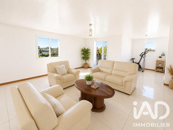 Maison à vendre 12 pièces 190 m² Les Trois-Bassins