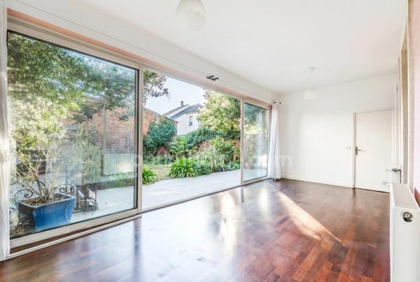 92700 – COLOMBES – MAISON FAMILIALE – 5 CHAMBRES - JARDINS – DOUBLE BOX – CLIMATISATION - LUMINEUX - CALME – SANS VIS-À-VIS - DÉPENDANCE – PROXIMITÉ COMMODITÉS - POTENTIEL LOCATIF