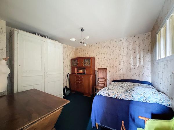 Jolie maison de ville familiale de 125 m2, 5 chambres, avec extérieur, au calme, vue dégagée