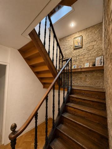 Maison de ville avec garage et exterieur