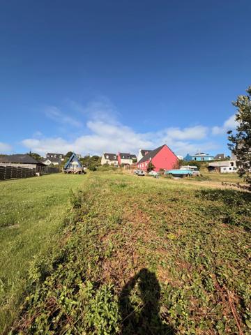 AU CALME, Terrain proche centre ville et Plage