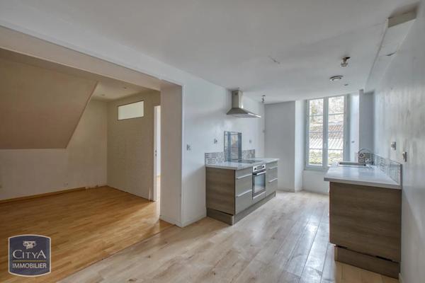 Appartement à vendre 3 pièces 67m² Saintes (17100)