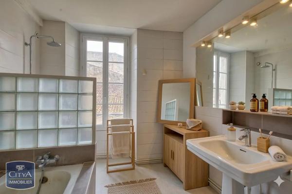 Appartement à vendre 3 pièces 67m² Saintes (17100)