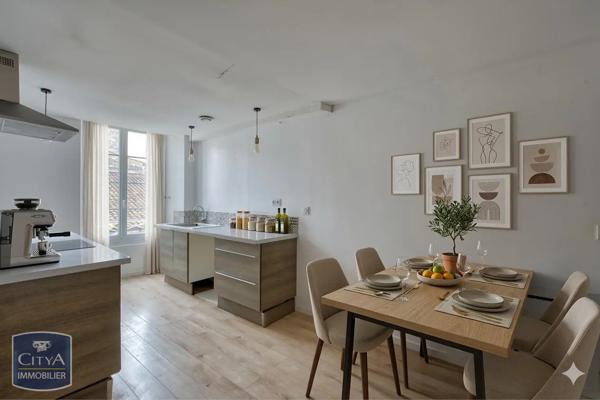 Appartement à vendre 3 pièces 67m² Saintes (17100)