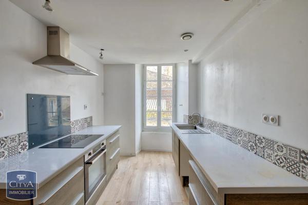 Appartement à vendre 3 pièces 67m² Saintes (17100)