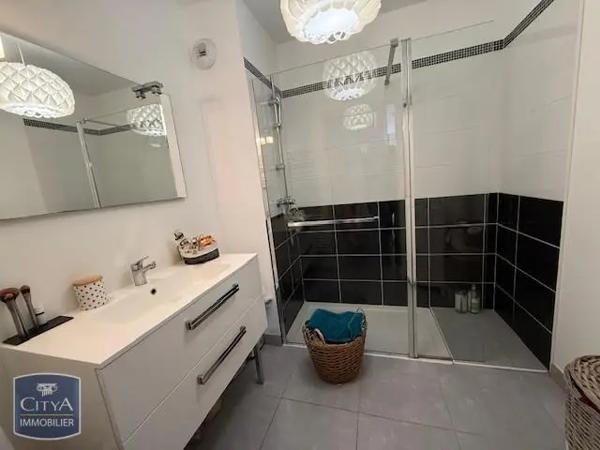 Appartement à vendre 2 pièces 50m² Sanary-sur-Mer (83110)