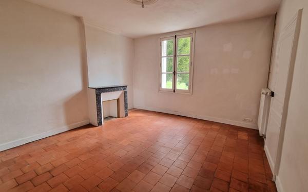 Maison à louer    3 pièces • 88 m2 Cinq-Mars-la-Pile