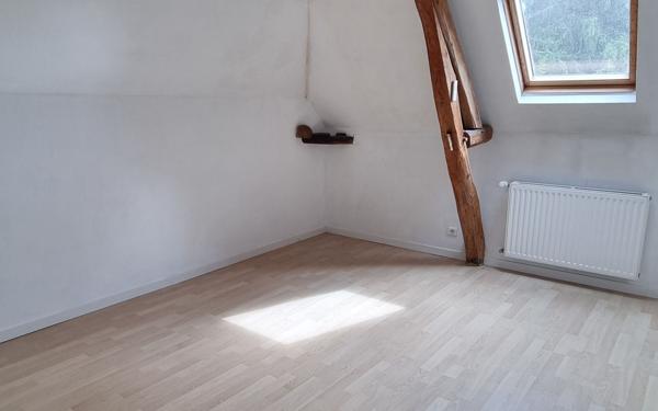 Maison à louer    3 pièces • 88 m2 Cinq-Mars-la-Pile