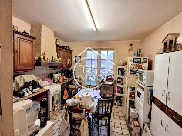 SAINT GERMAIN ET MONS : Belle propriété comprenant habitation principale, un séchoir à tabac, une grange et une longère