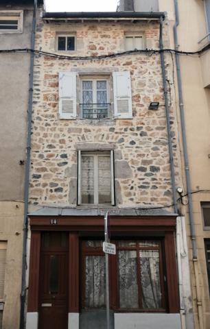 Exclusivité Maison de ville centre Yssingeaux 80 m² environ avec petite cour et dépendance