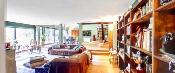 A vendre Propriété d'Exception sur le Commune de GOUVIEUX - 230m2 entièrement rénovée édifiée sur près de 9000m2 de jardin