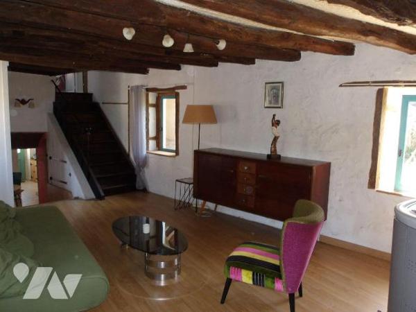 SOUMANS (23) CREUSE, A vendre maison de famille de 150 m² hab. avec dépendances en centre bourg...